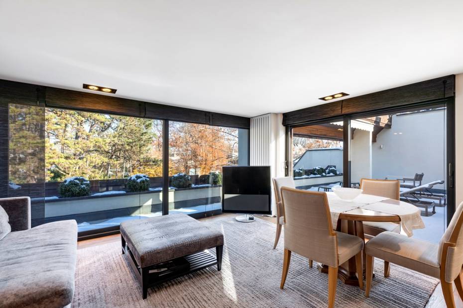 Five-room Penthouse with 56 sq m of terraces