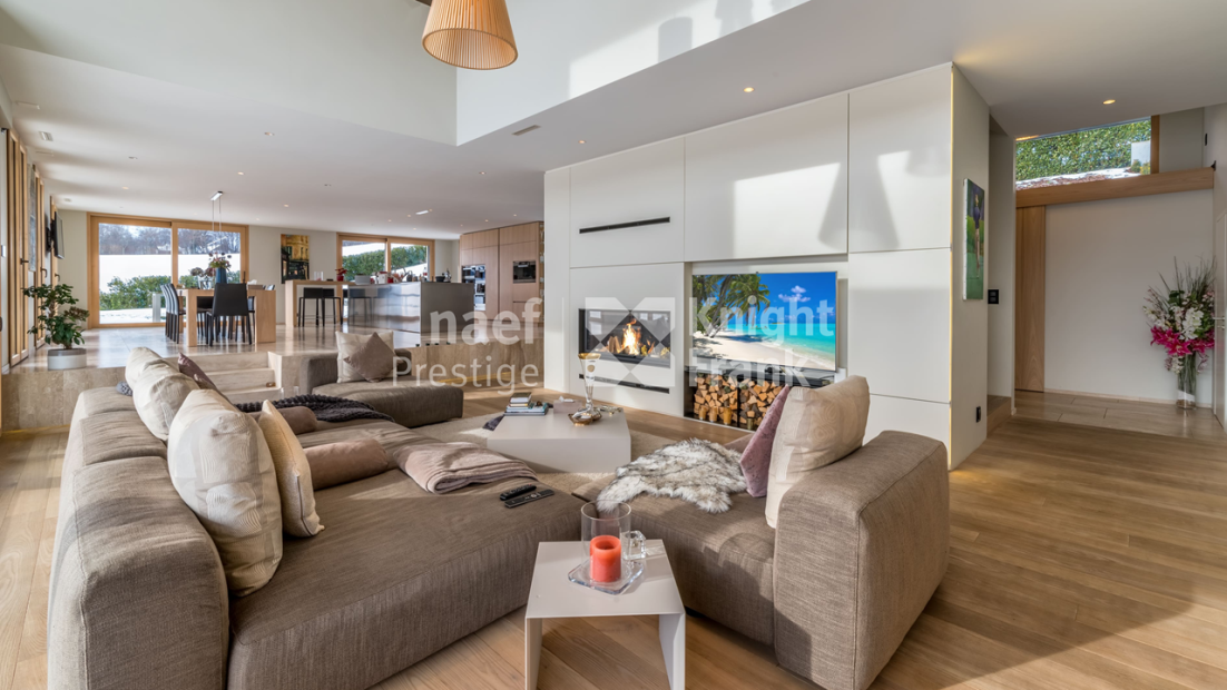 Propriété individuelle récente de 6.5 pièces avec vue panoramique et piscine extérieure à vendre à Riaz