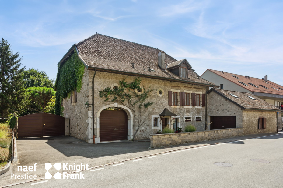 Grande maison de famille avec piscine extérieure et grande parcelle arborisée