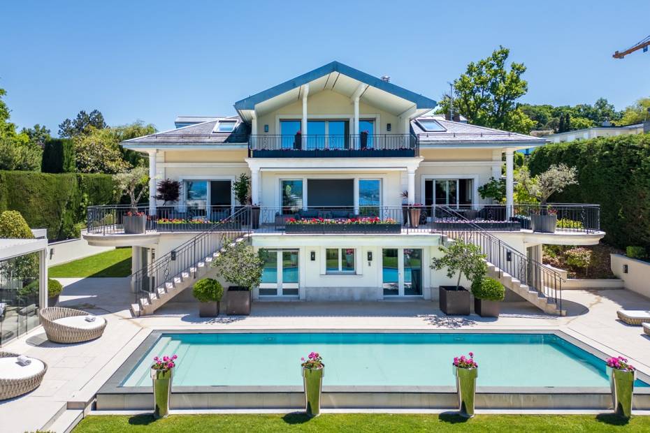 Magnifique villa de standing avec vue lac