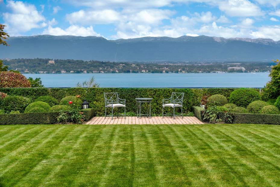 Terrasse sur le lac