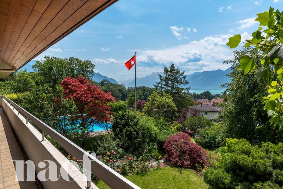 Belle villa avec vue sur le lac de 7.5 pièces dont un studio indépendant : Potentiel exceptionnel à révéler !