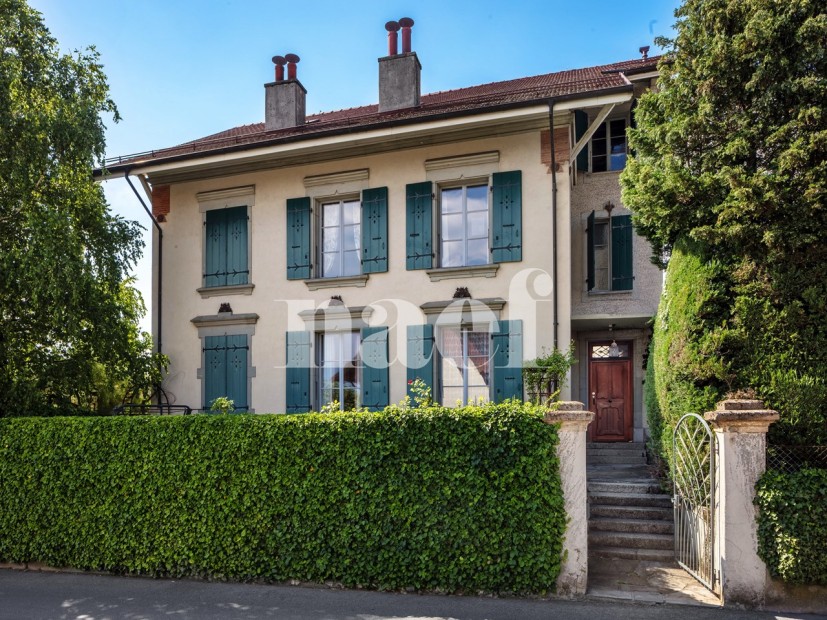 Charmante maison de 10 pièces avec un grand potentiel