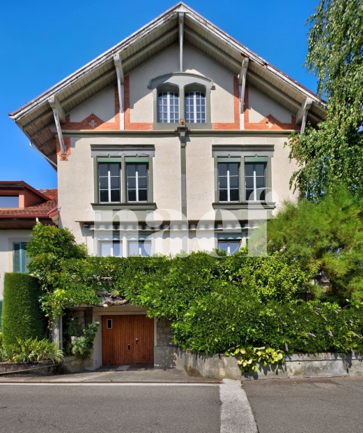 Charmante maison de 10 pièces avec un grand potentiel