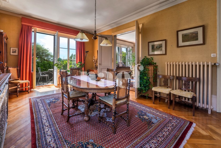 Charmante maison de 10 pièces avec un grand potentiel
