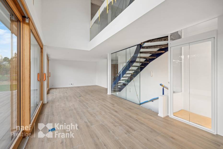 Splendide maison neuve répartie sur 3 niveaux avec terrasse et jardin