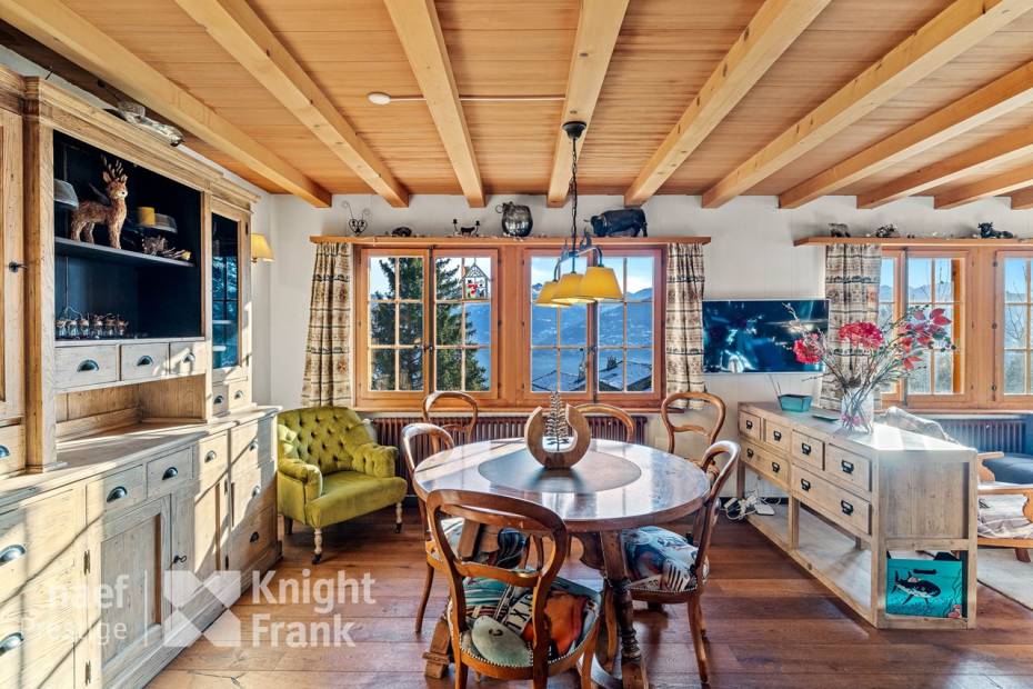 Superbes chalets aux Mayens d’Arbaz.