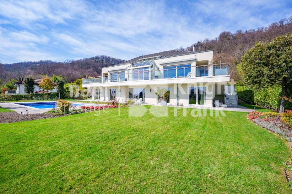 En exclusivité : Splendide propriété avec vue panoramique sur le lac et le Mont-Blanc