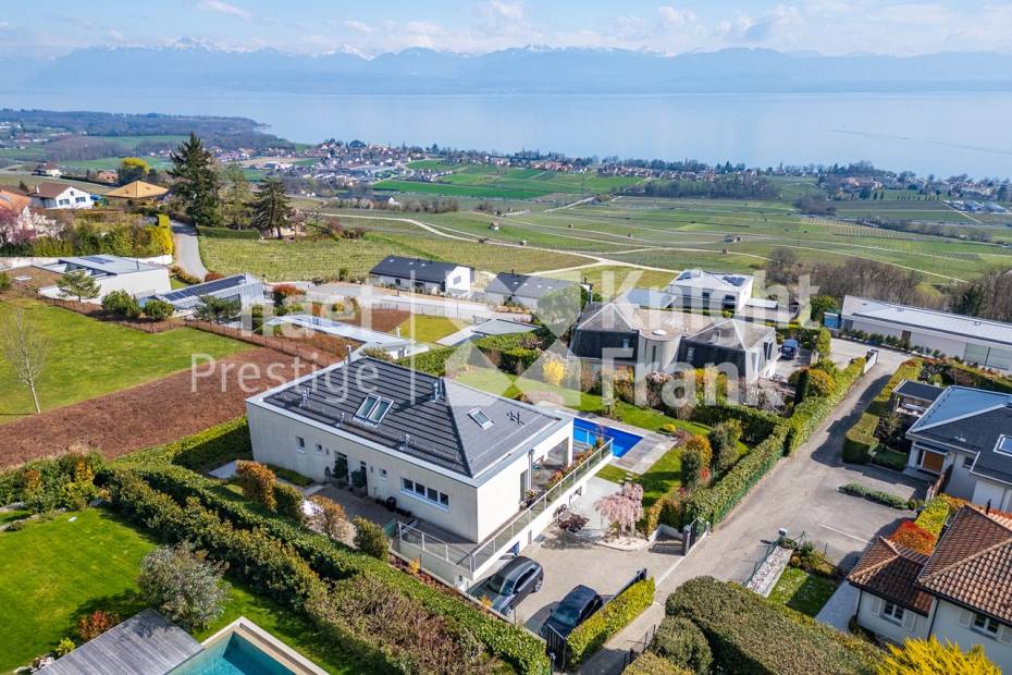 Splendide propriété avec vue panoramique sur le lac et le Mont-Blanc