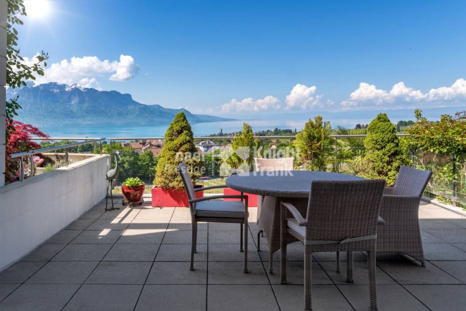 Maison familiale de 7.5 pièces avec ascenseur privatif et vue panoramique sur le lac à vendre à Chailly/Montreux