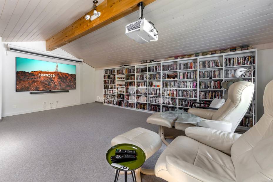 Maison familiale de 7.5 pièces avec ascenseur privatif et vue panoramique sur le lac à vendre à Chailly/Montreux