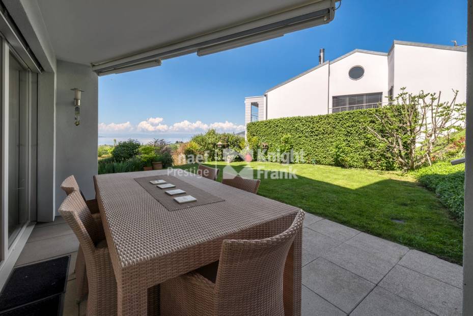 Maison familiale de 7.5 pièces avec ascenseur privatif et vue panoramique sur le lac à vendre à Chailly/Montreux