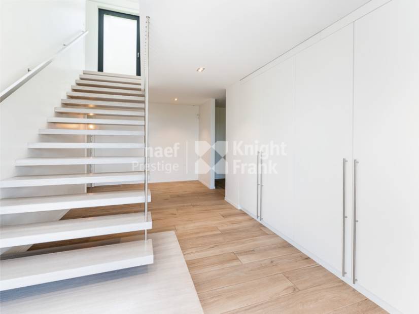 Contemporary villa with views and modern comfort to sale in Belmont-sur-Lausanne