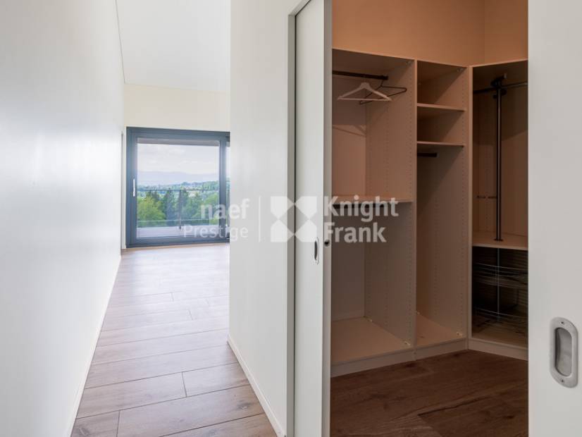 Contemporary villa with views and modern comfort to sale in Belmont-sur-Lausanne