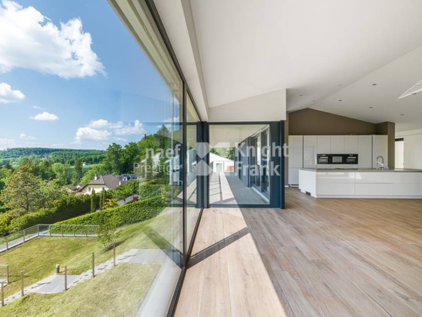 Contemporary villa with views and modern comfort to sale in Belmont-sur-Lausanne