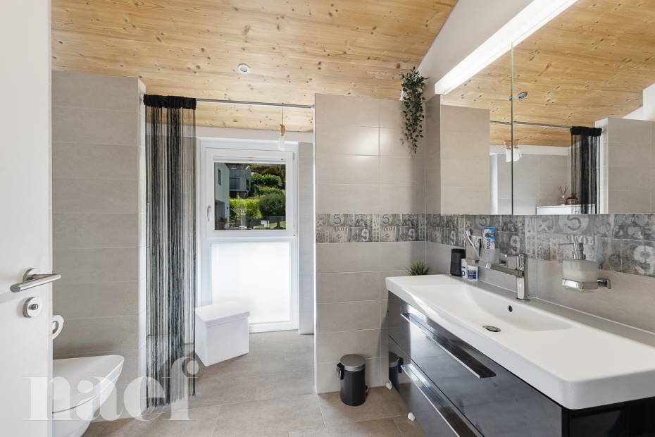 Maison d’architecte de 7.5 pièces avec piscine et jacuzzi dans un cadre verdoyant à vendre à Collombey-Muraz