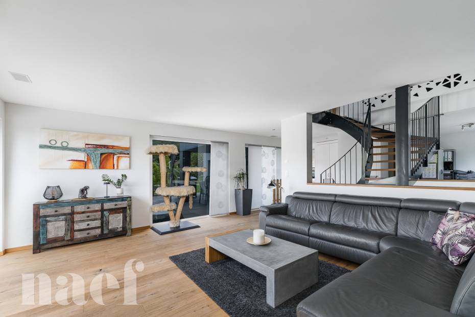 Maison d’architecte de 7.5 pièces avec piscine et jacuzzi dans un cadre verdoyant à vendre à Collombey-Muraz