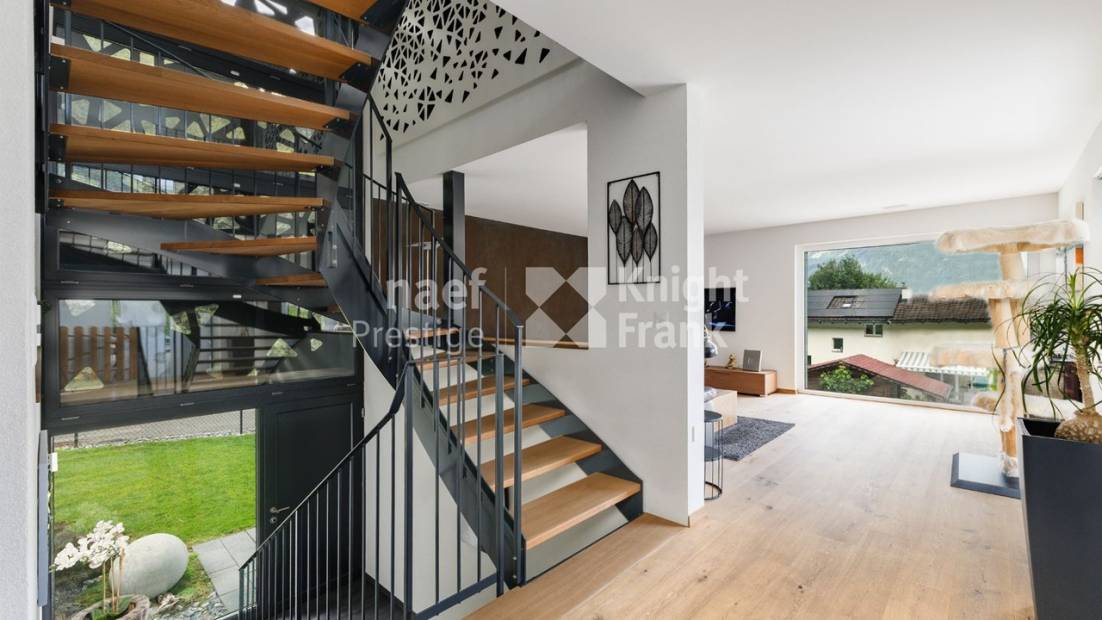 Maison d’architecte de 7.5 pièces avec piscine et jacuzzi dans un cadre verdoyant à vendre à Collombey-Muraz