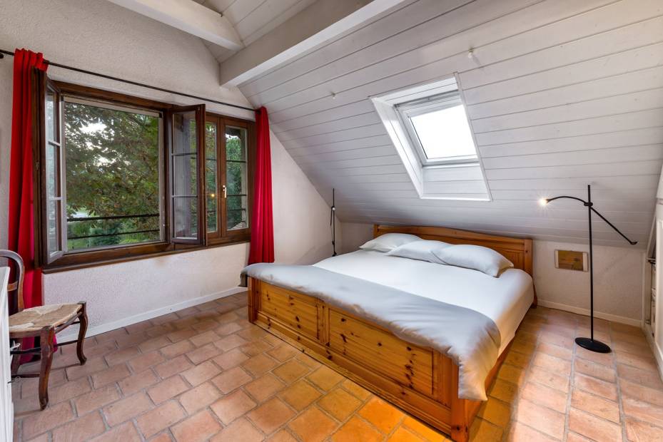 Propriété de charme au style cottage sur vaste parcelle