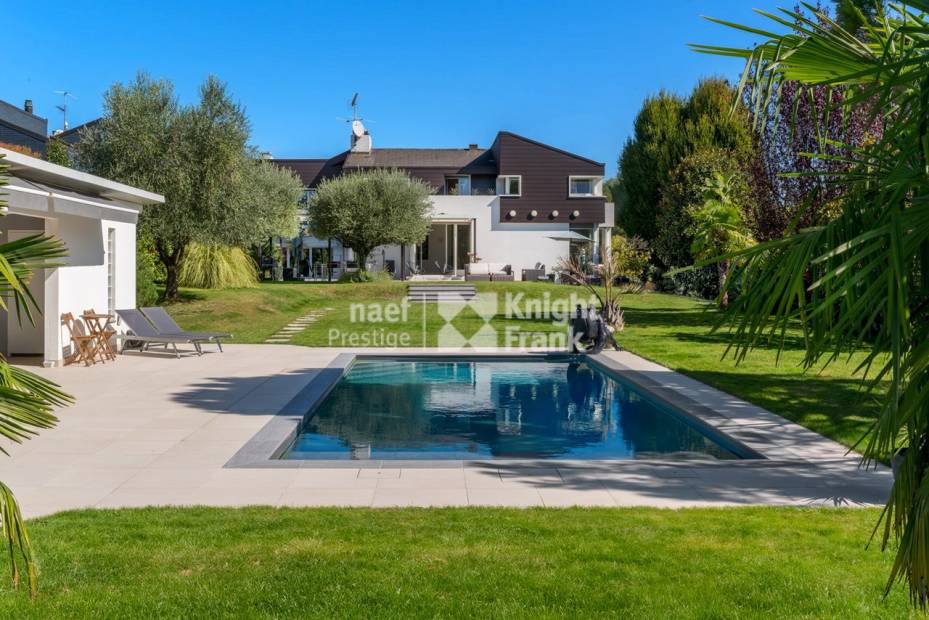 Contemporary Villa in the Geneva Countryside