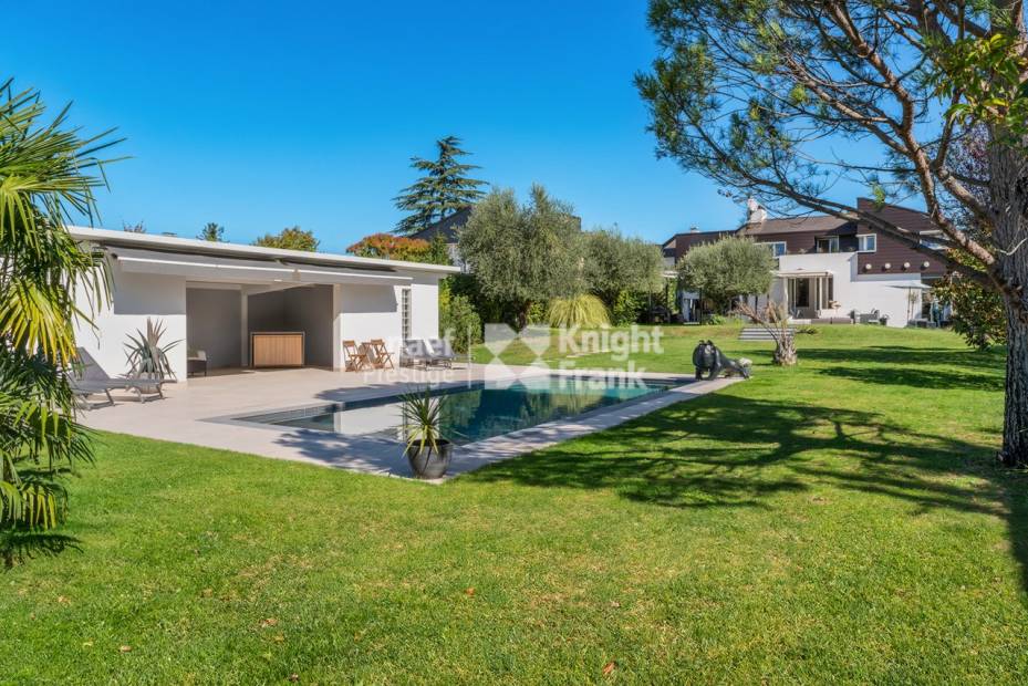 Contemporary Villa in the Geneva Countryside