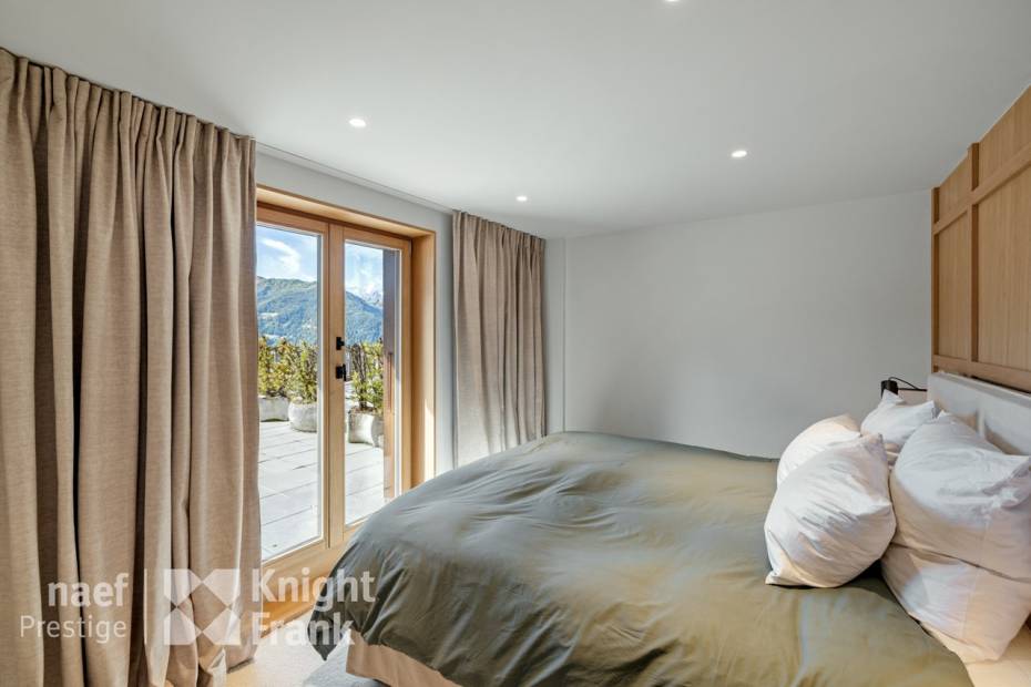 Apartment in the centre of Verbier, with large terrace.