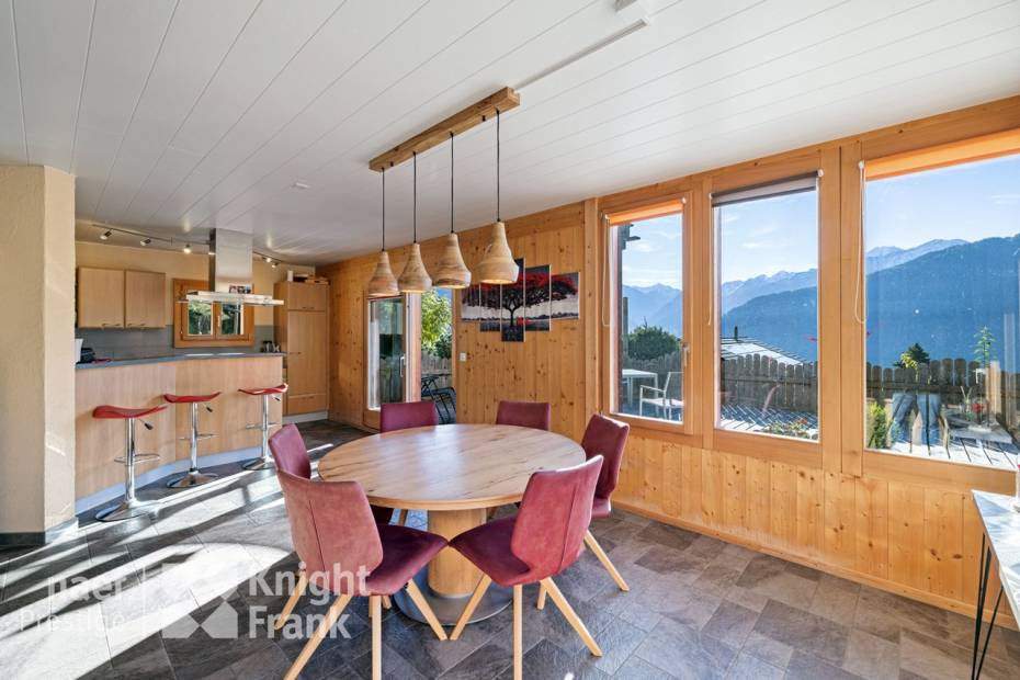 Chalet with glorious mountains view, in Levron.