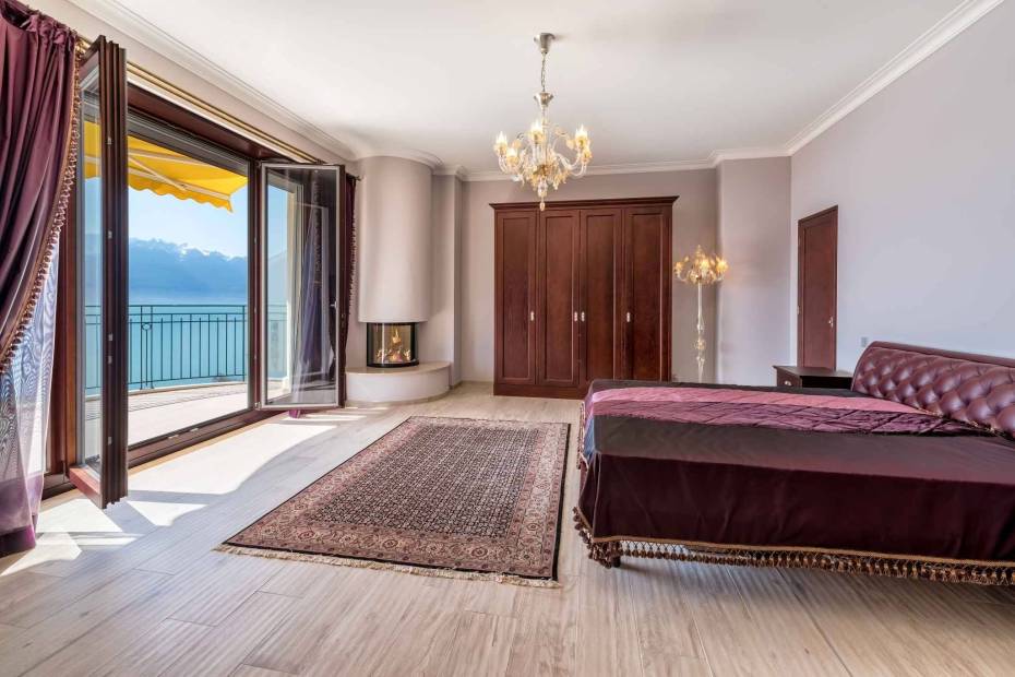 Magnificent 5.5 room apartment for sale in luxury residence in central Montreux