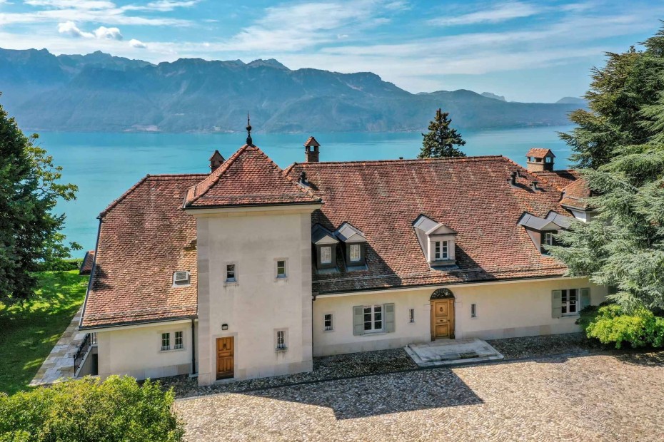 Stupendous 14-room mansion property with caretaker house for sale at Chexbres