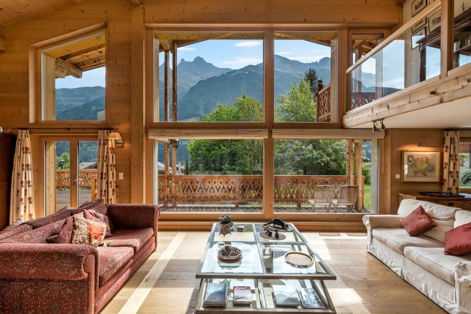 Magnificent chalet near the centre