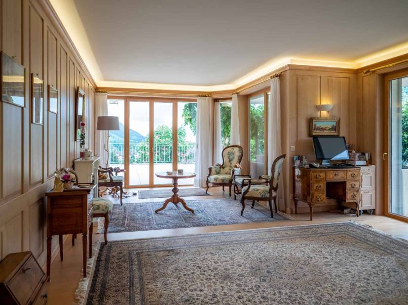 Magnifique propriété de 9.5 pièces à vendre à Charmey