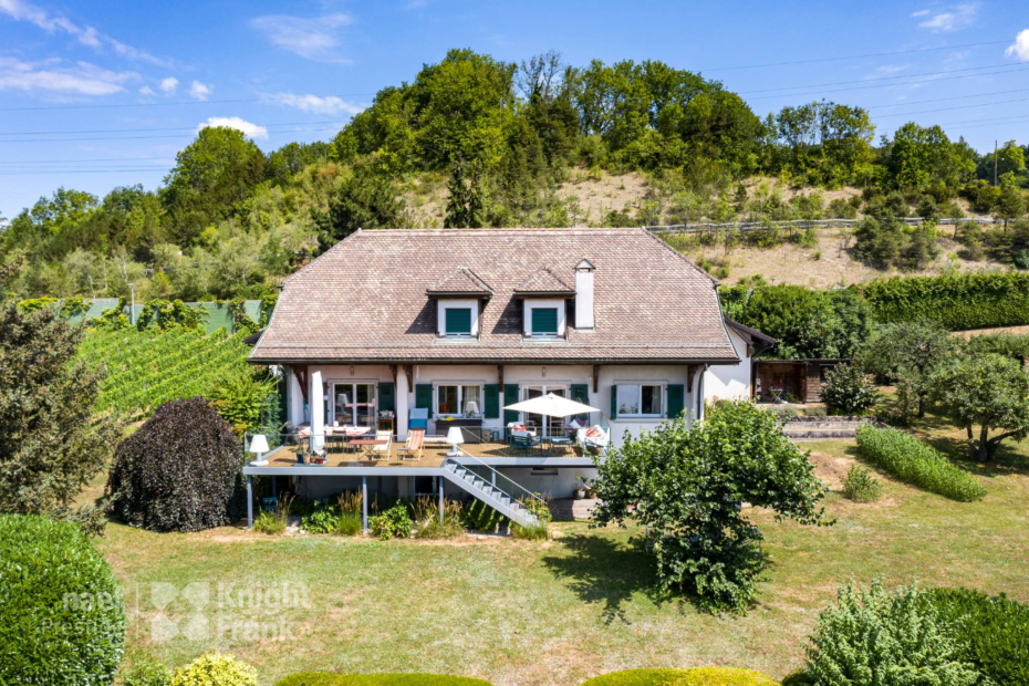 Authentic Vaudois villa for sale in Chexbres