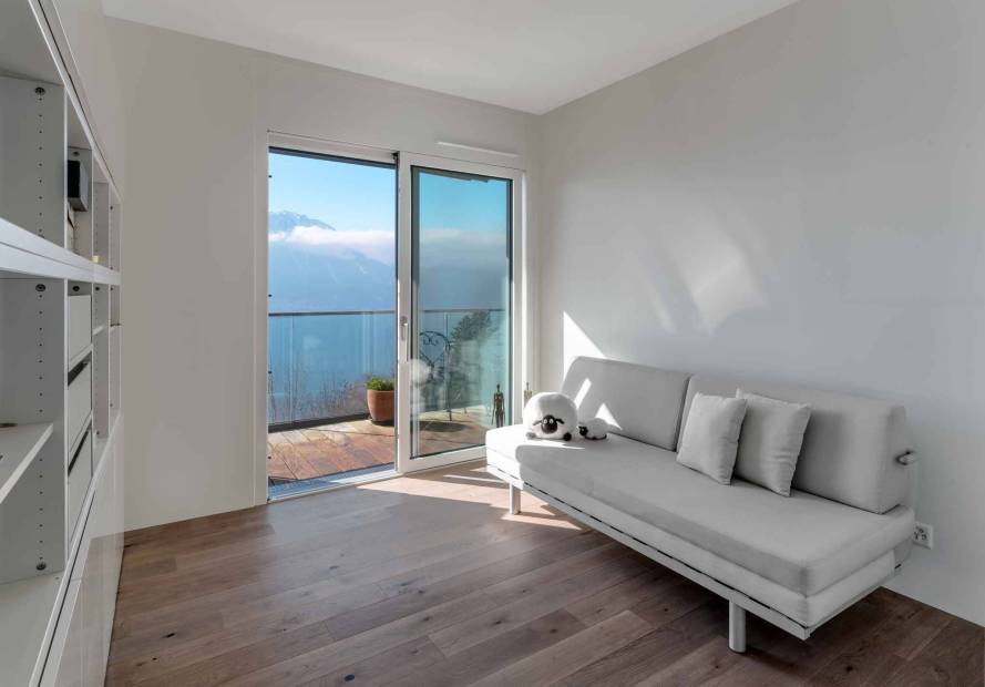 Beautiful 4.5-room apartment with magnificent view of lake and mountains for sale at Glion/Montreux