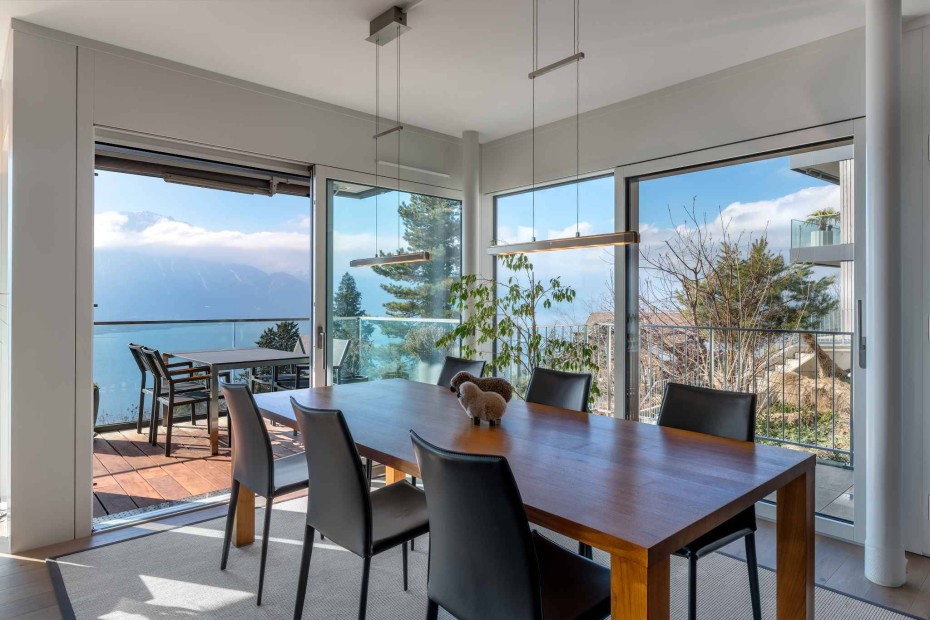 Beautiful 4.5-room apartment with magnificent view of lake and mountains for sale at Glion/Montreux