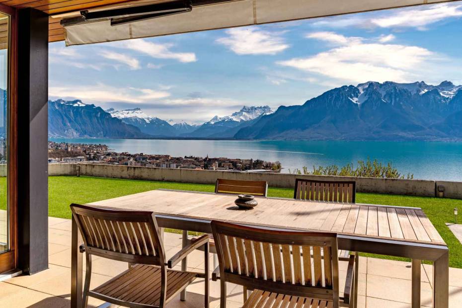 Propriété dans les vignes avec une vue époustouflante sur le lac à vendre à Corseaux