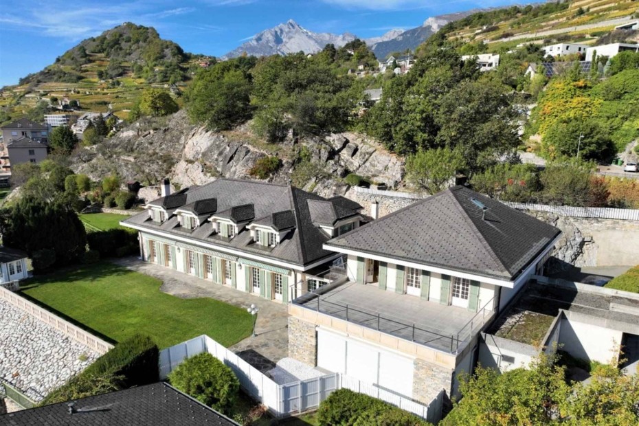 Exceptional mansion property for sale, close to central Sion