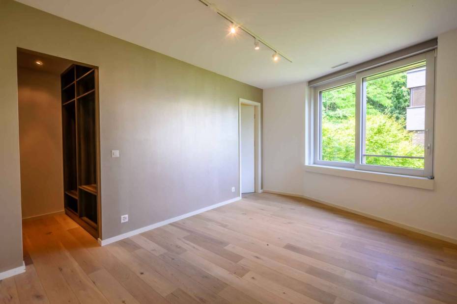 High standing 5.5-room duplex apartment with private garden for sale in La Tour-de-Peilz