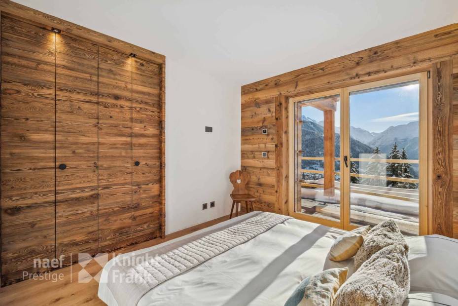 Luxury and modernity in this completely renovated Alpine chalet.