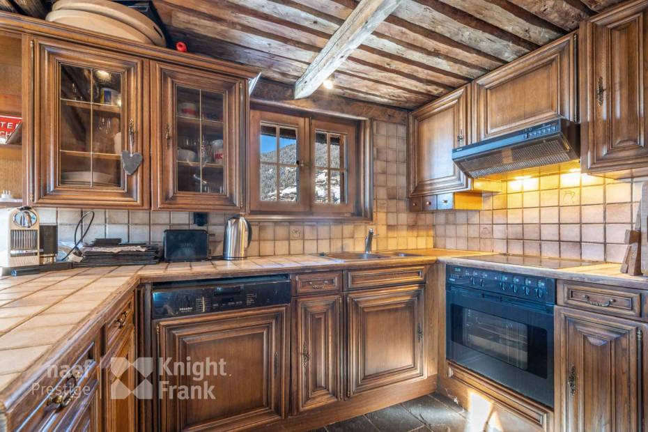 3 bedroom charming chalet