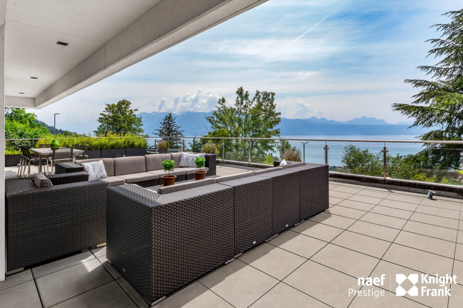 Attique de 297 m² habitables avec spacieuses terrasses – Vue imprenable sur le lac