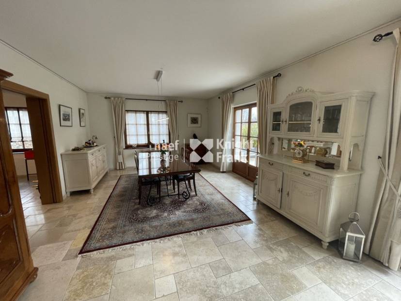 Magnfique propriété individuelle avec 2 dépendances et un beau jardin arboré